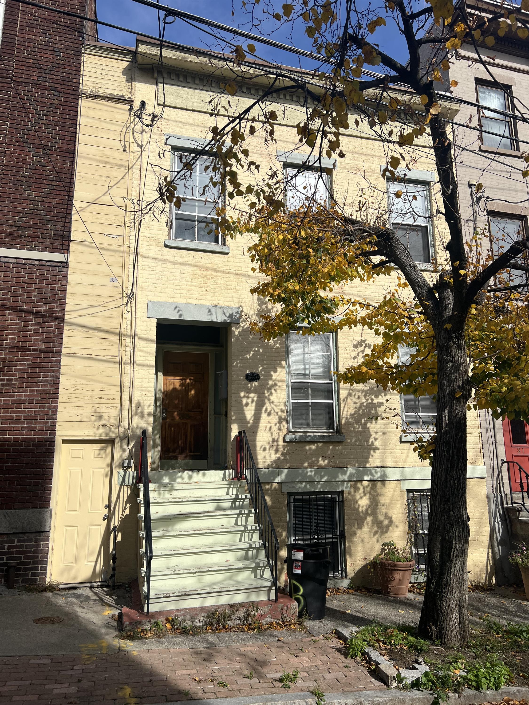 33 Elm Street - 1